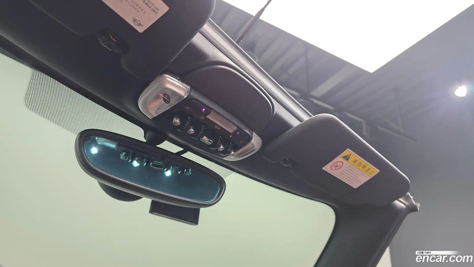 Cooper Convertible Mini 2018.2-OPTION-041