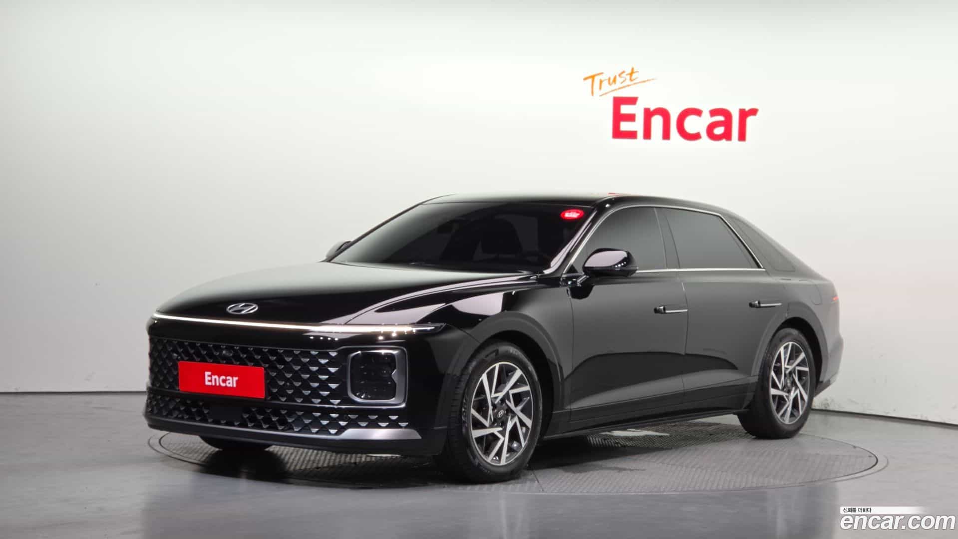 Grandeur Hyundai 2023.0-OUTER-001