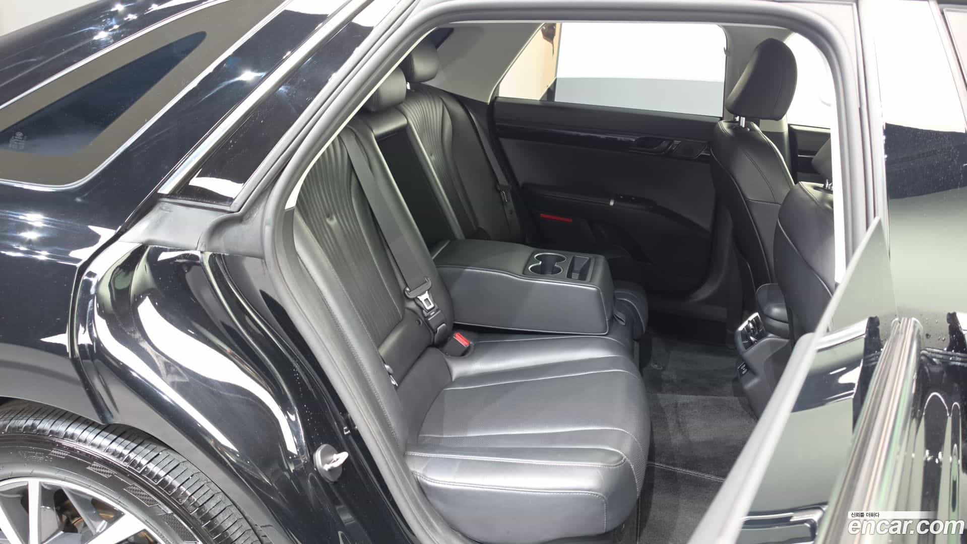 Grandeur Hyundai 2023.0-OPTION-016