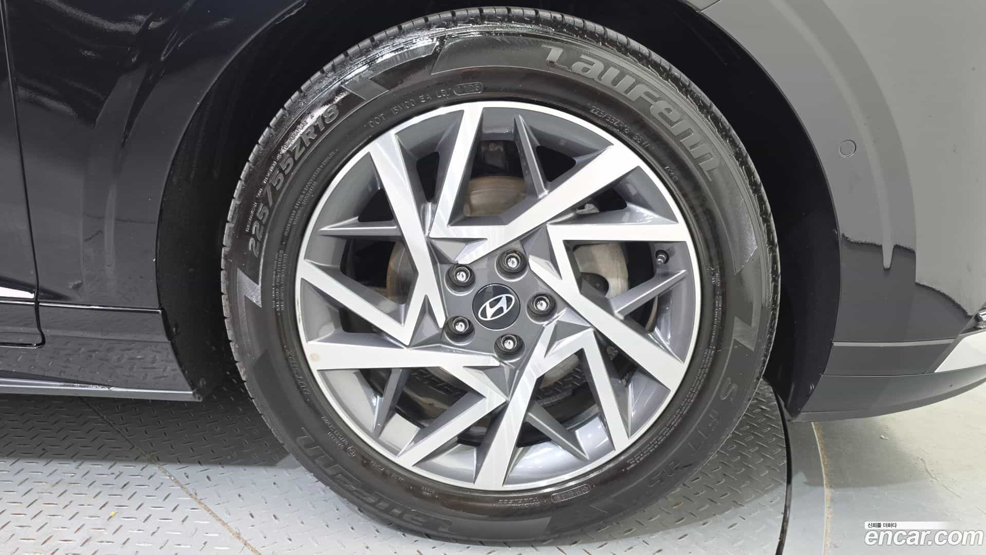 Grandeur Hyundai 2023.0-OUTER-031