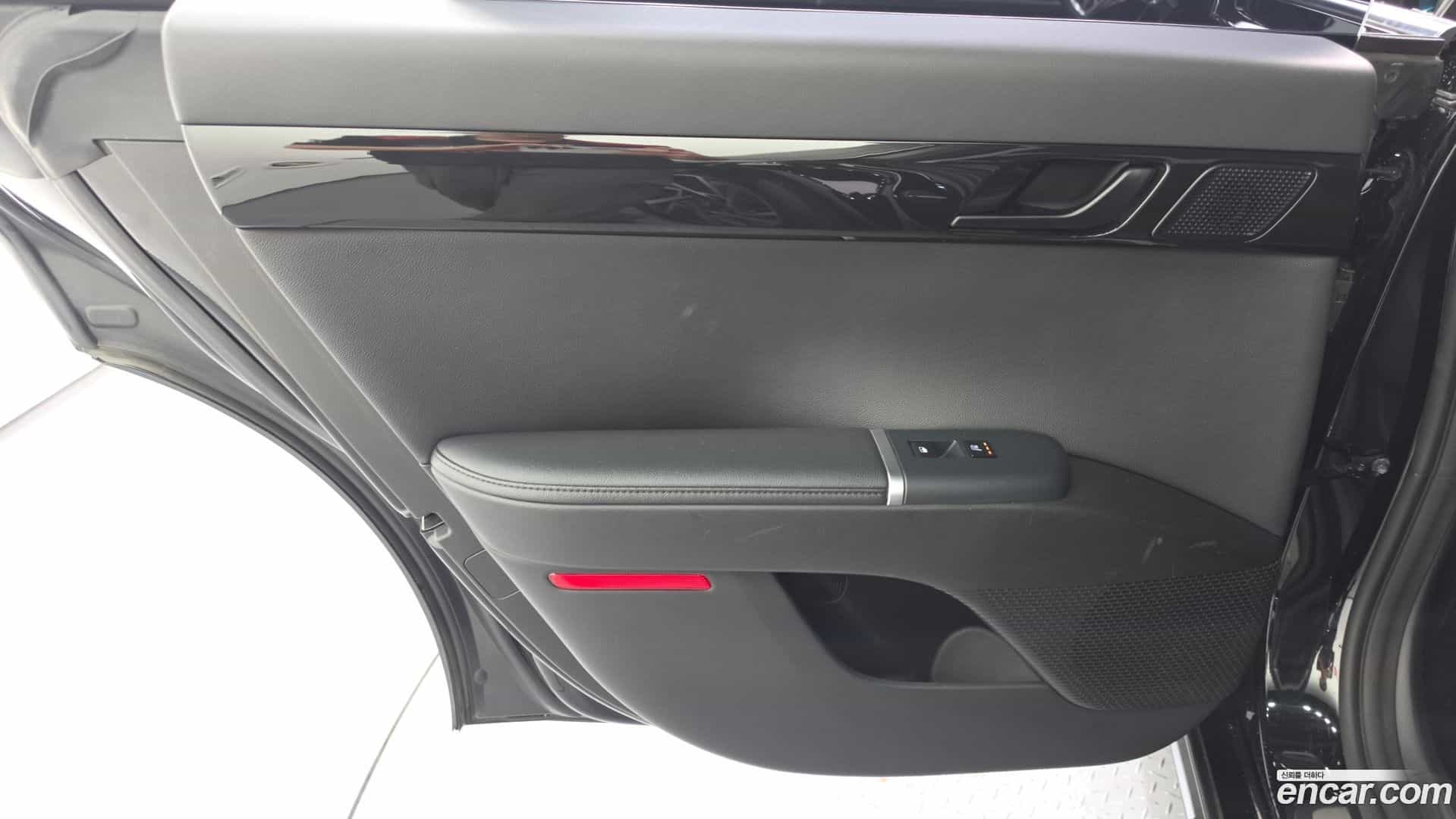 Grandeur Hyundai 2023.0-INNER-035