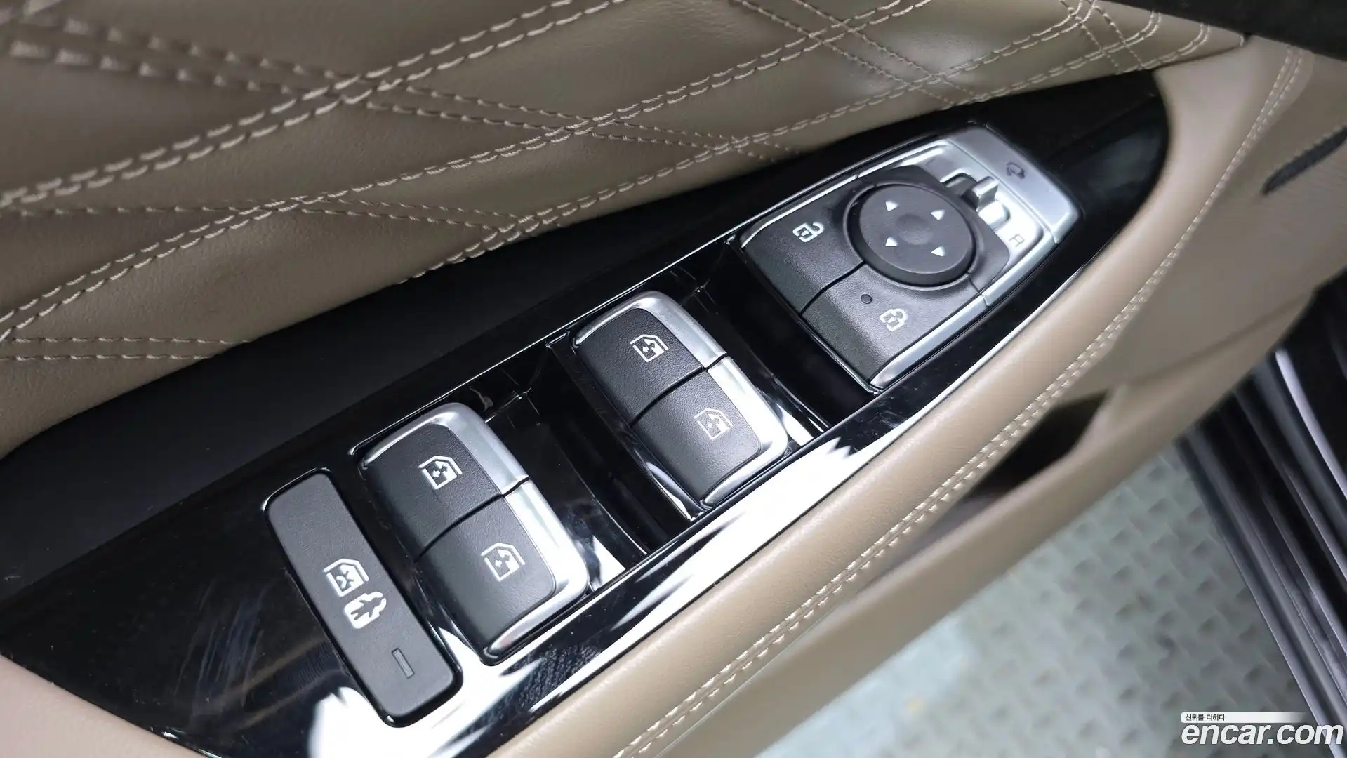 K8 Kia 2023.9-OPTION-018