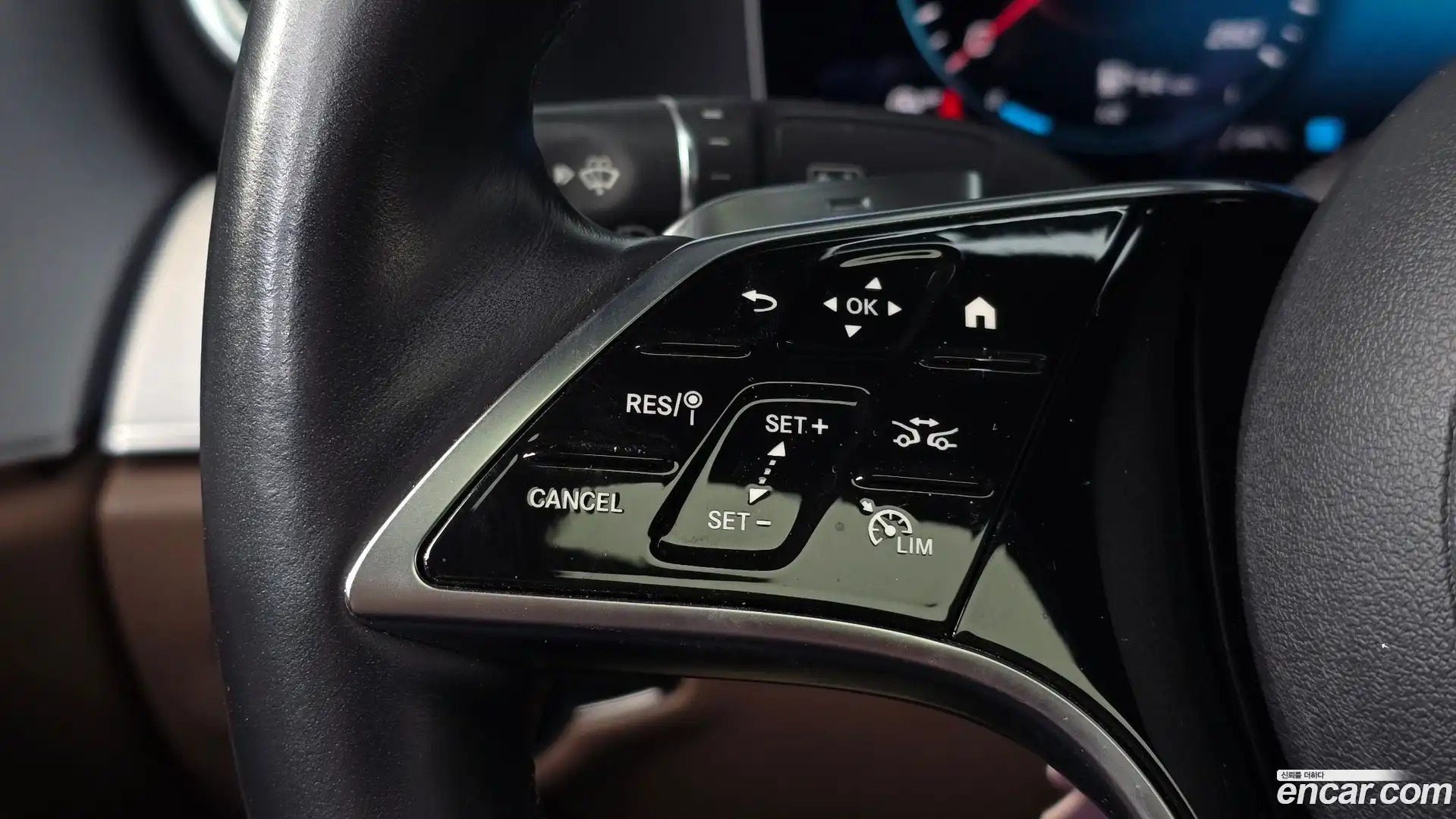 E-Class Mercedes-Benz 2020.11-OPTION-021