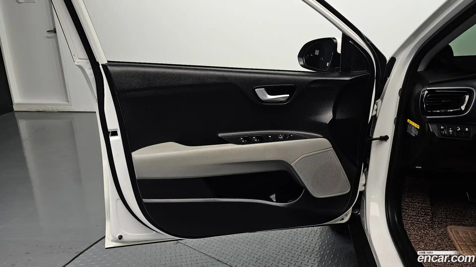 Stonic Kia 2018.11-OPTION-023