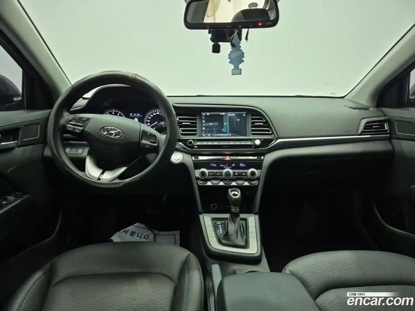 AVANTE Hyundai 2019.6-INNER-007
