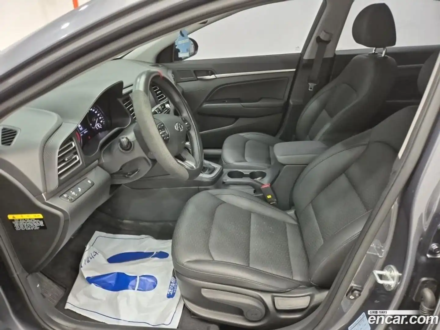 AVANTE Hyundai 2019.6-INNER-008