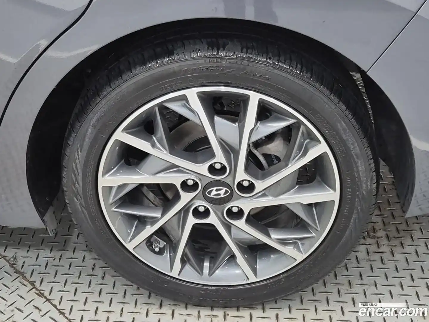 AVANTE Hyundai 2019.6-OPTION-022