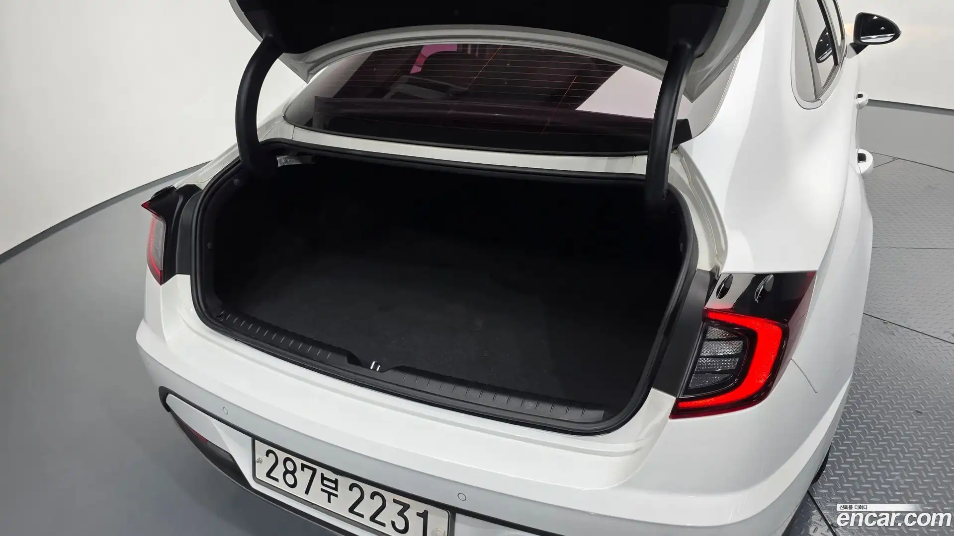Sonata Hyundai 2019.9-OPTION-024