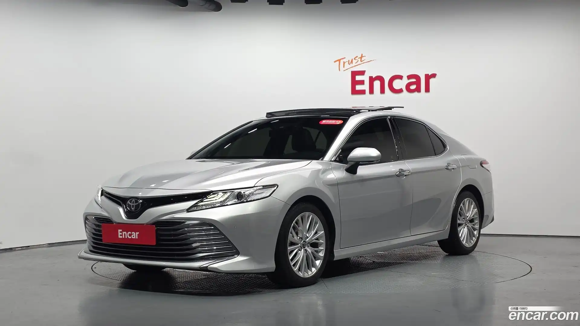 Camry Toyota 2019.3-THUMBNAIL-011