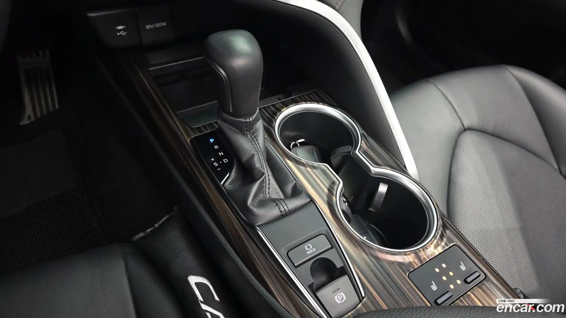 Camry Toyota 2019.3-INNER-009
