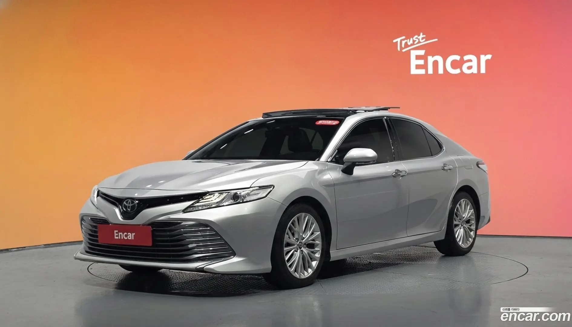 Main__Slider__Photo:Camry Toyota 2019.3-0