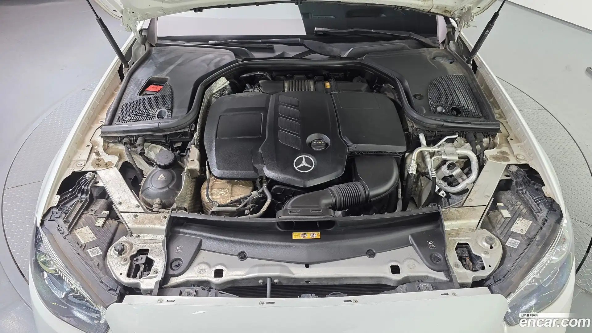 E-Class Mercedes-Benz 2021.6-OUTER-006