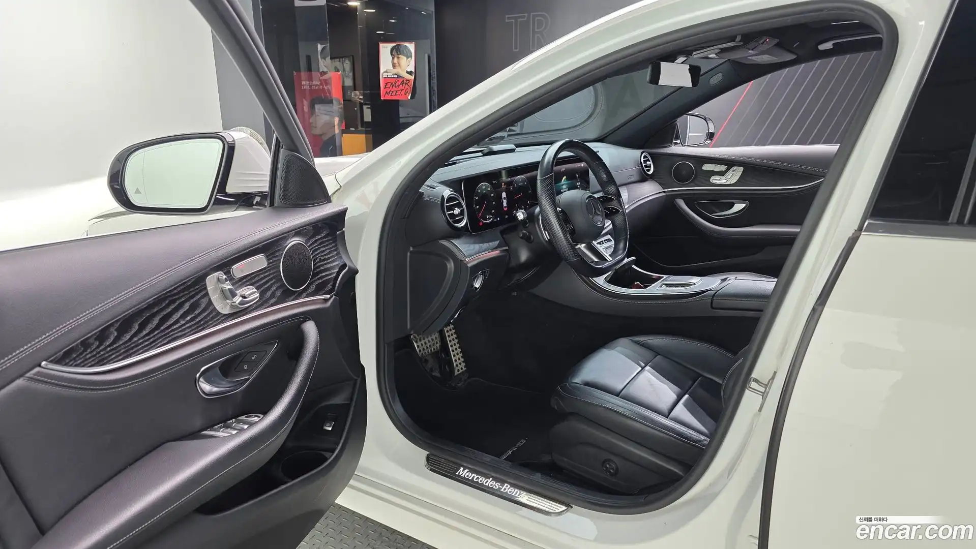 E-Class Mercedes-Benz 2021.6-INNER-010