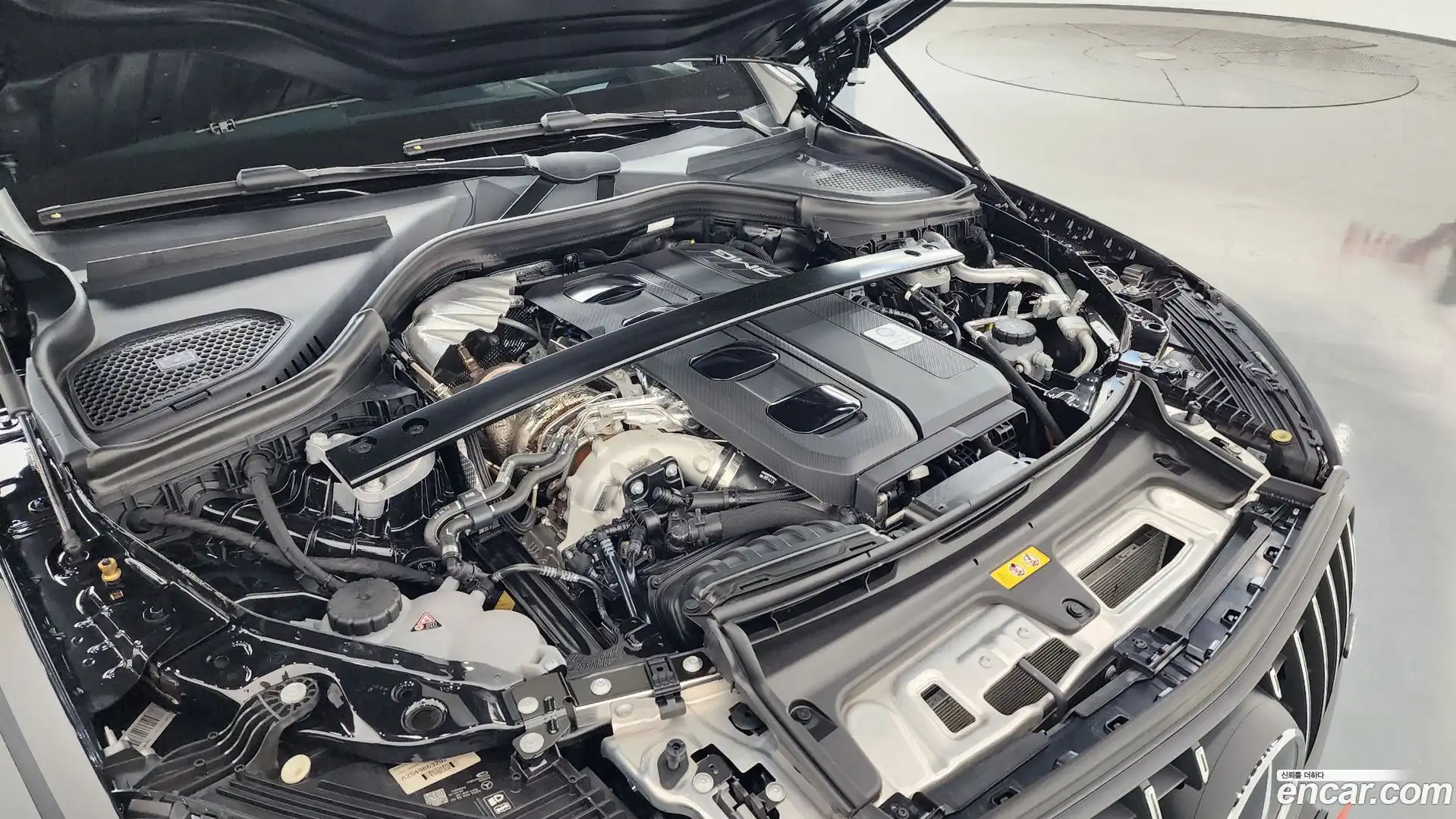 GLC-Class Mercedes-Benz 2025.8-OUTER-006