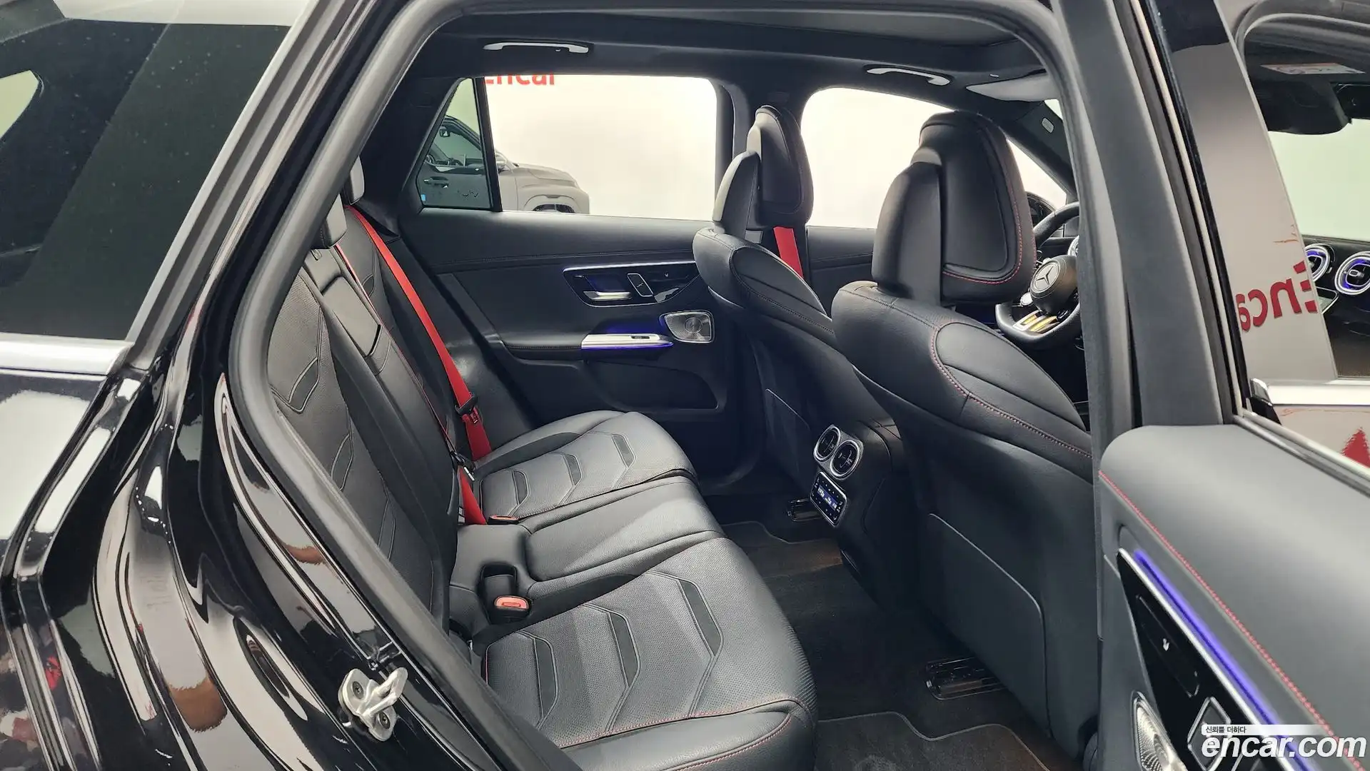 GLC-Class Mercedes-Benz 2025.8-OPTION-015