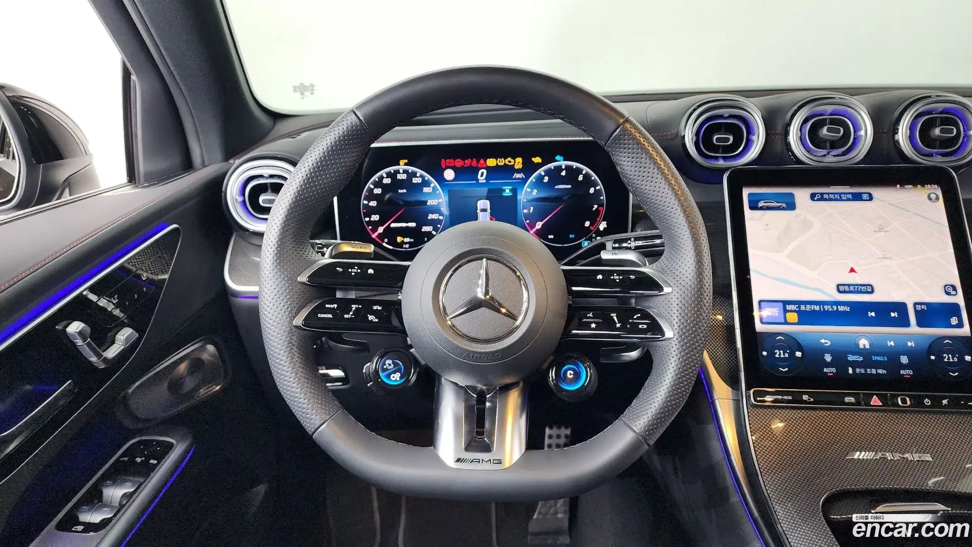 GLC-Class Mercedes-Benz 2025.8-OPTION-017