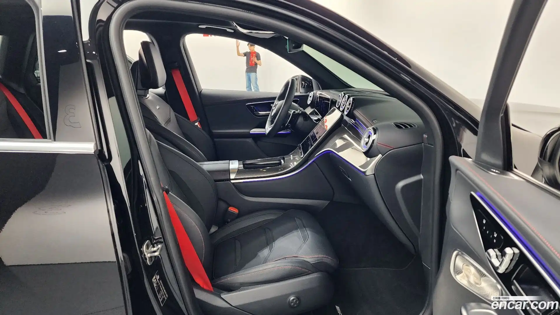 GLC-Class Mercedes-Benz 2025.8-INNER-036