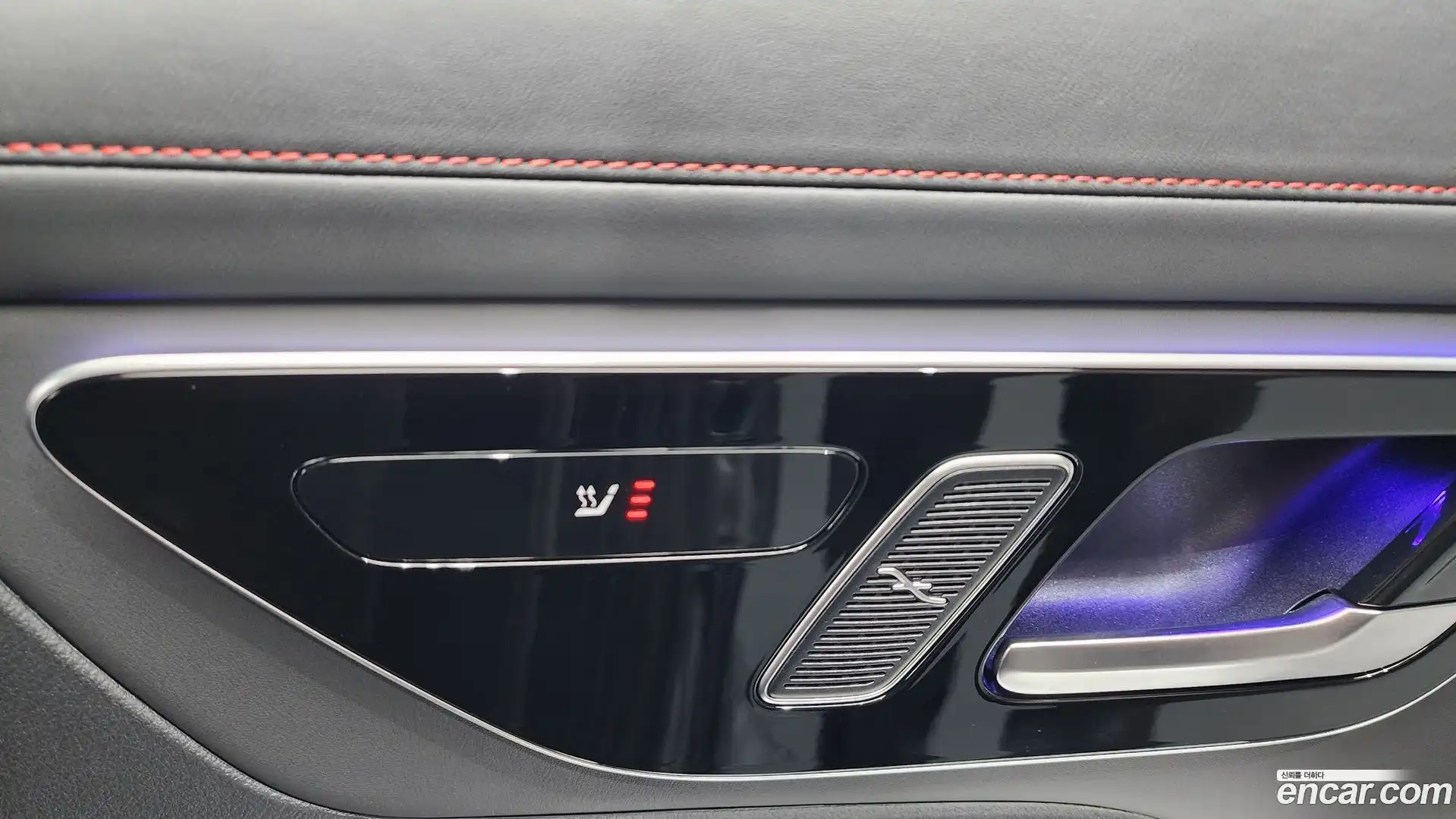 GLC-Class Mercedes-Benz 2025.8-OPTION-047