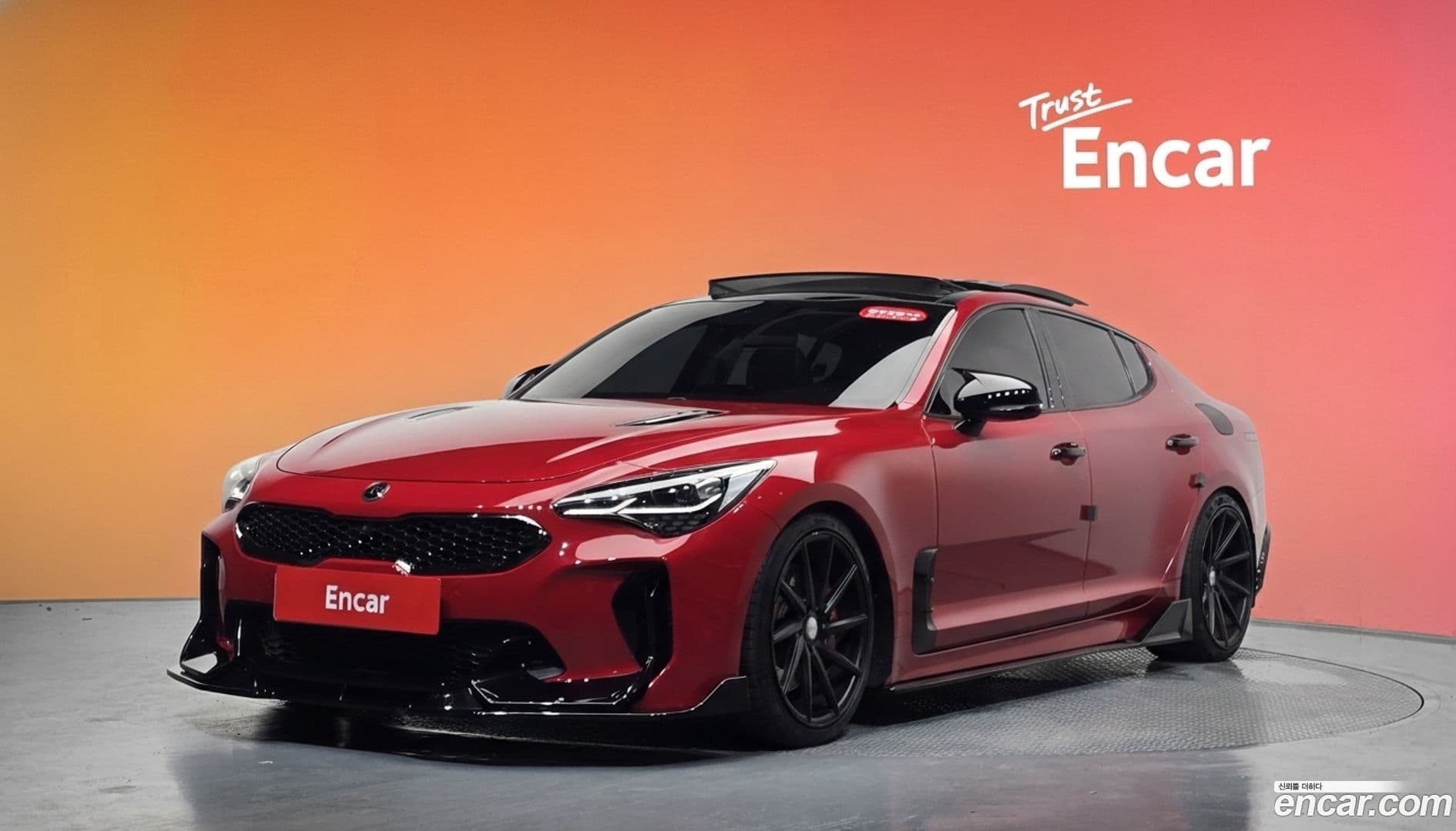 Main__Slider__Photo:Stinger Kia 2018.3-0