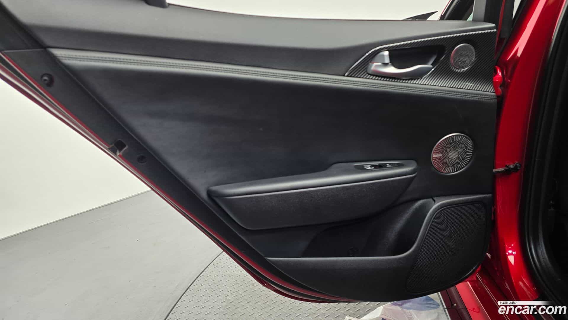 Stinger Kia 2018.3-INNER-035