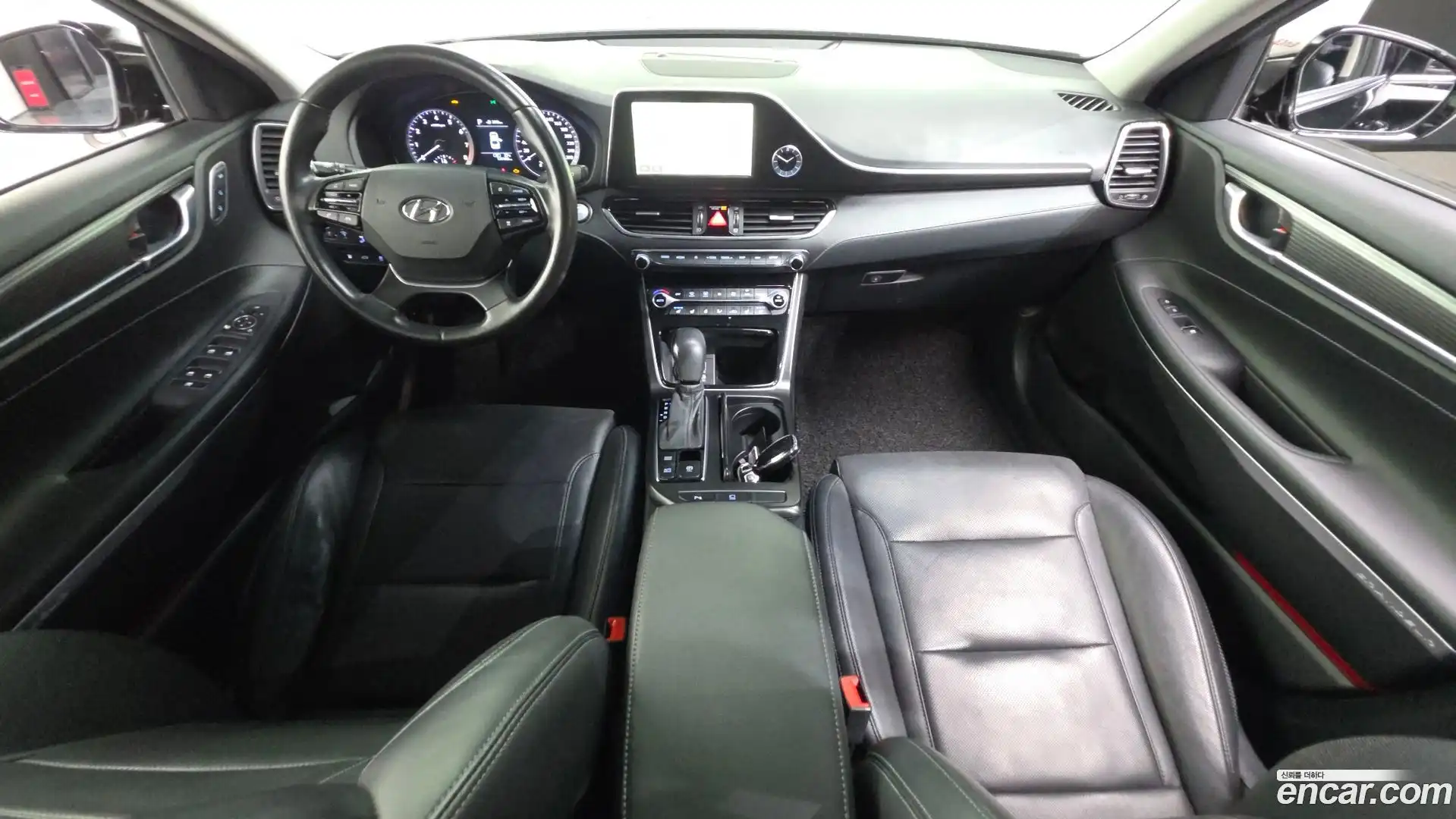 Grandeur Hyundai 2017.3-INNER-007