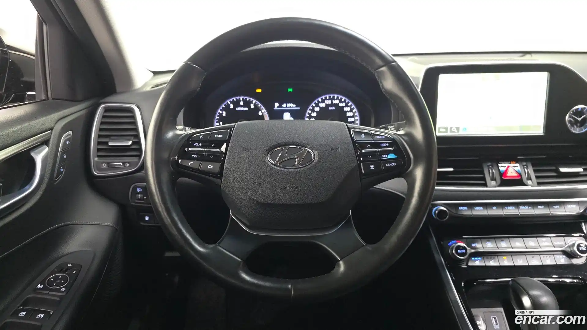 Grandeur Hyundai 2017.3-OPTION-017