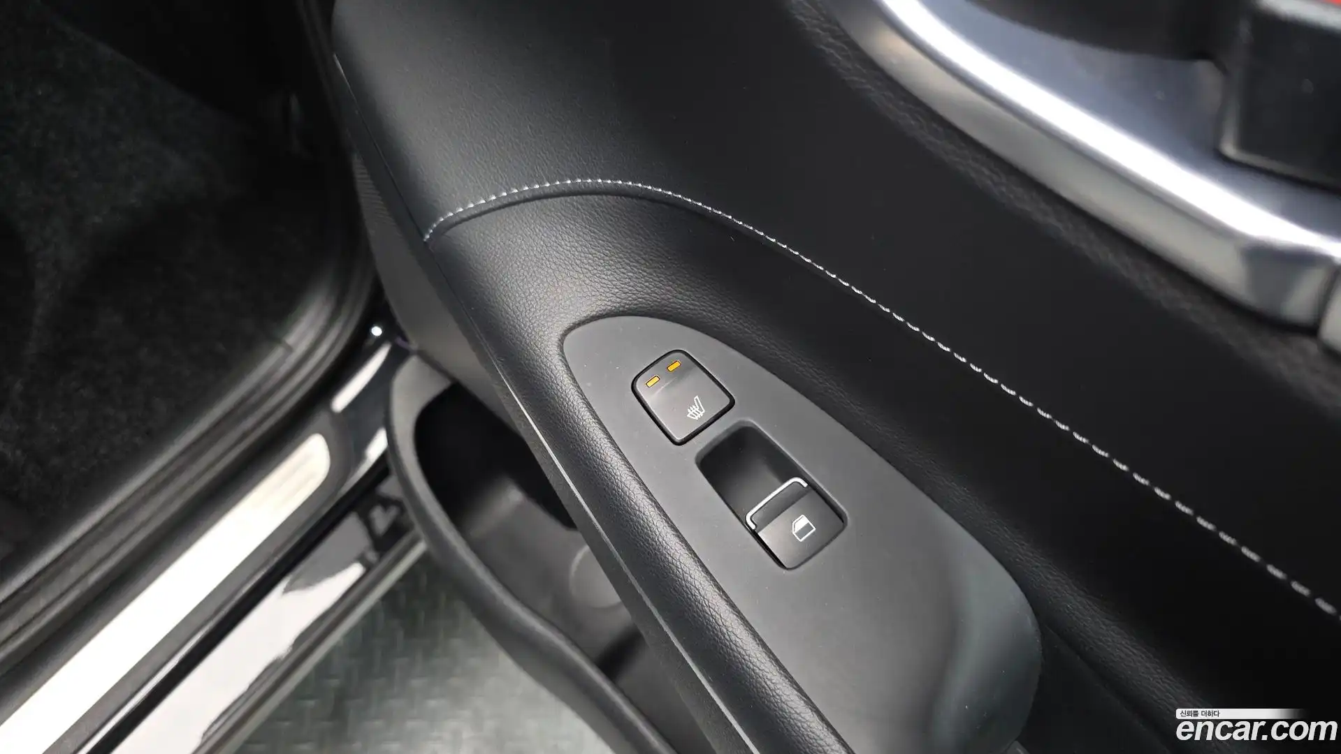 Grandeur Hyundai 2017.3-OPTION-023