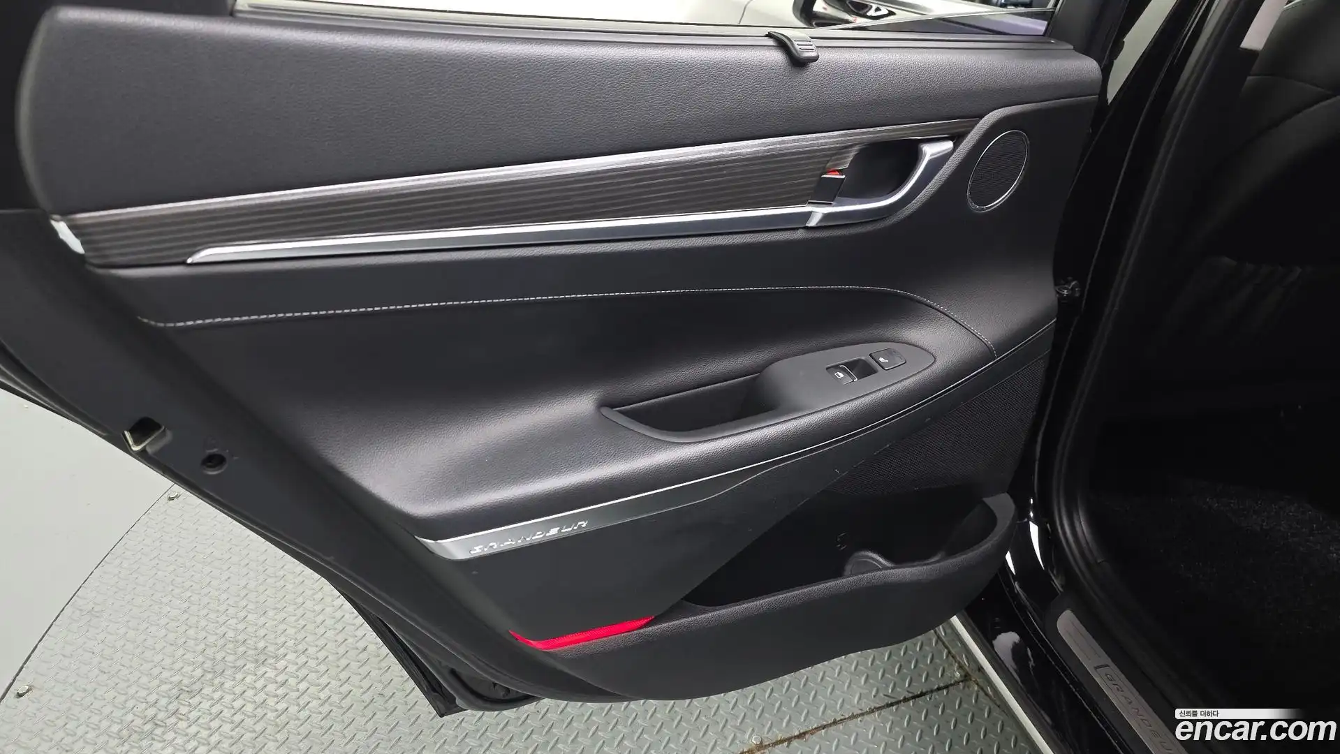 Grandeur Hyundai 2017.3-INNER-035