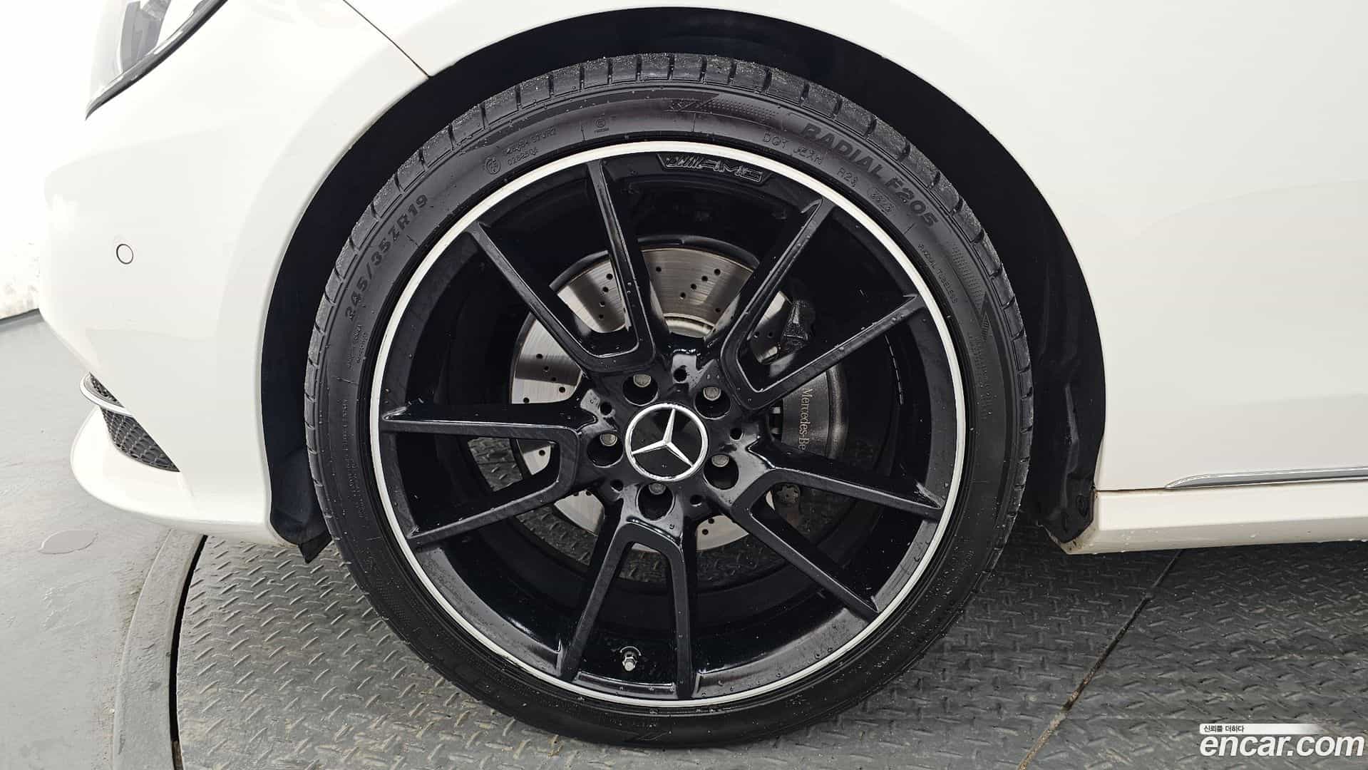 E-Class Mercedes-Benz 2015.11-OUTER-005