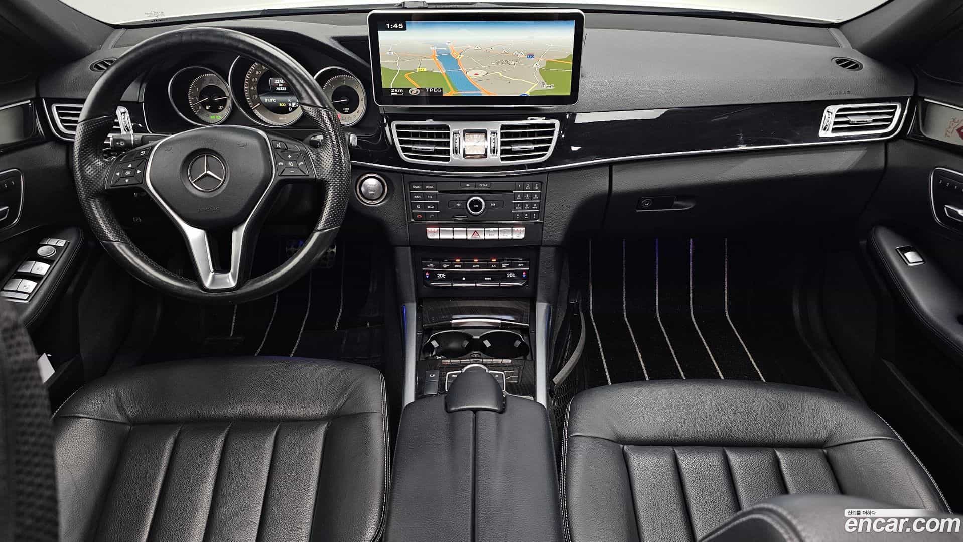 E-Class Mercedes-Benz 2015.11-INNER-007