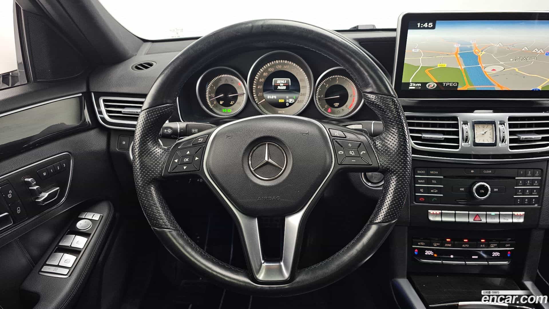 E-Class Mercedes-Benz 2015.11-OPTION-017