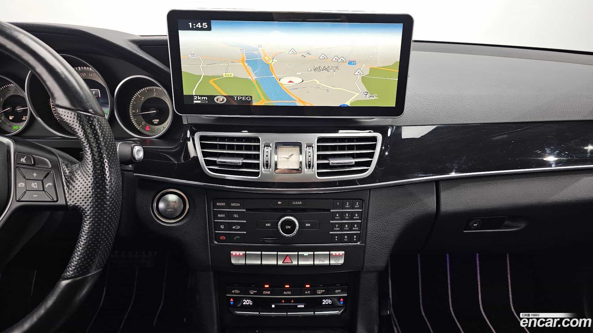 E-Class Mercedes-Benz 2015.11-OPTION-018