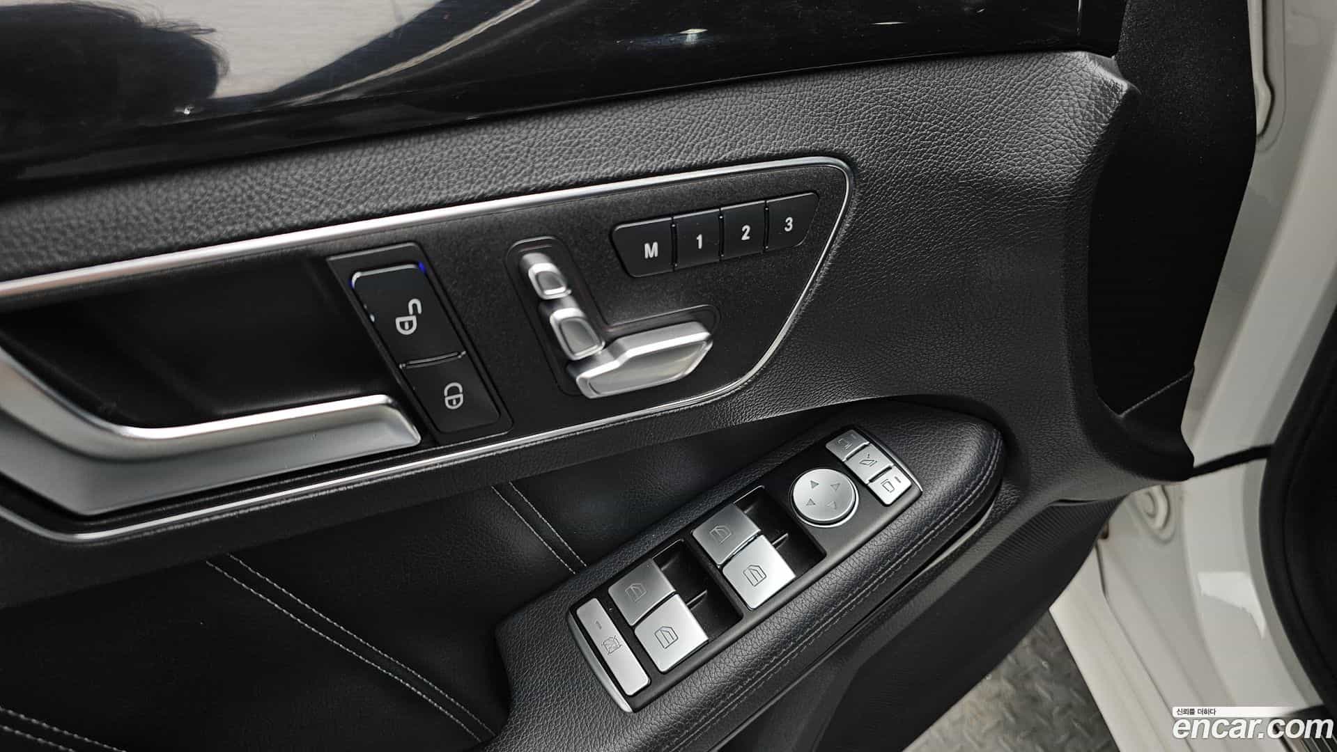 E-Class Mercedes-Benz 2015.11-OPTION-021