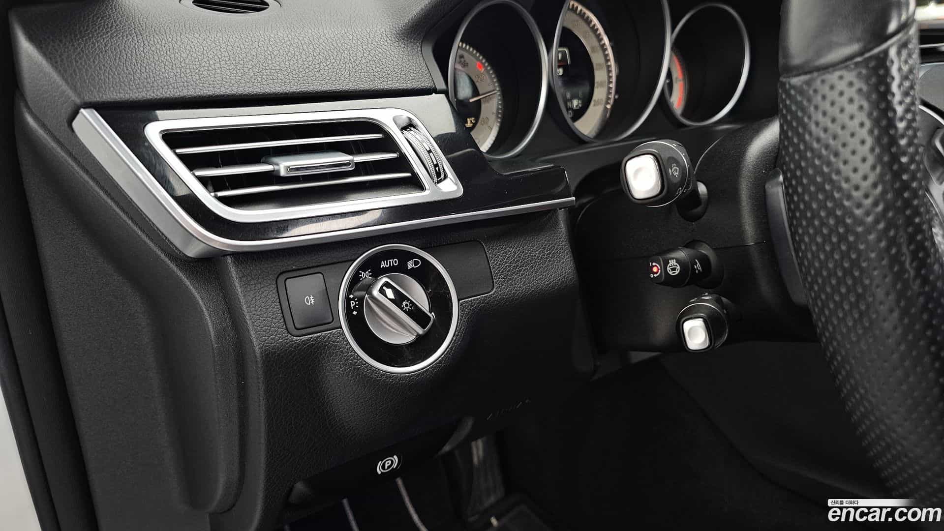 E-Class Mercedes-Benz 2015.11-OPTION-022