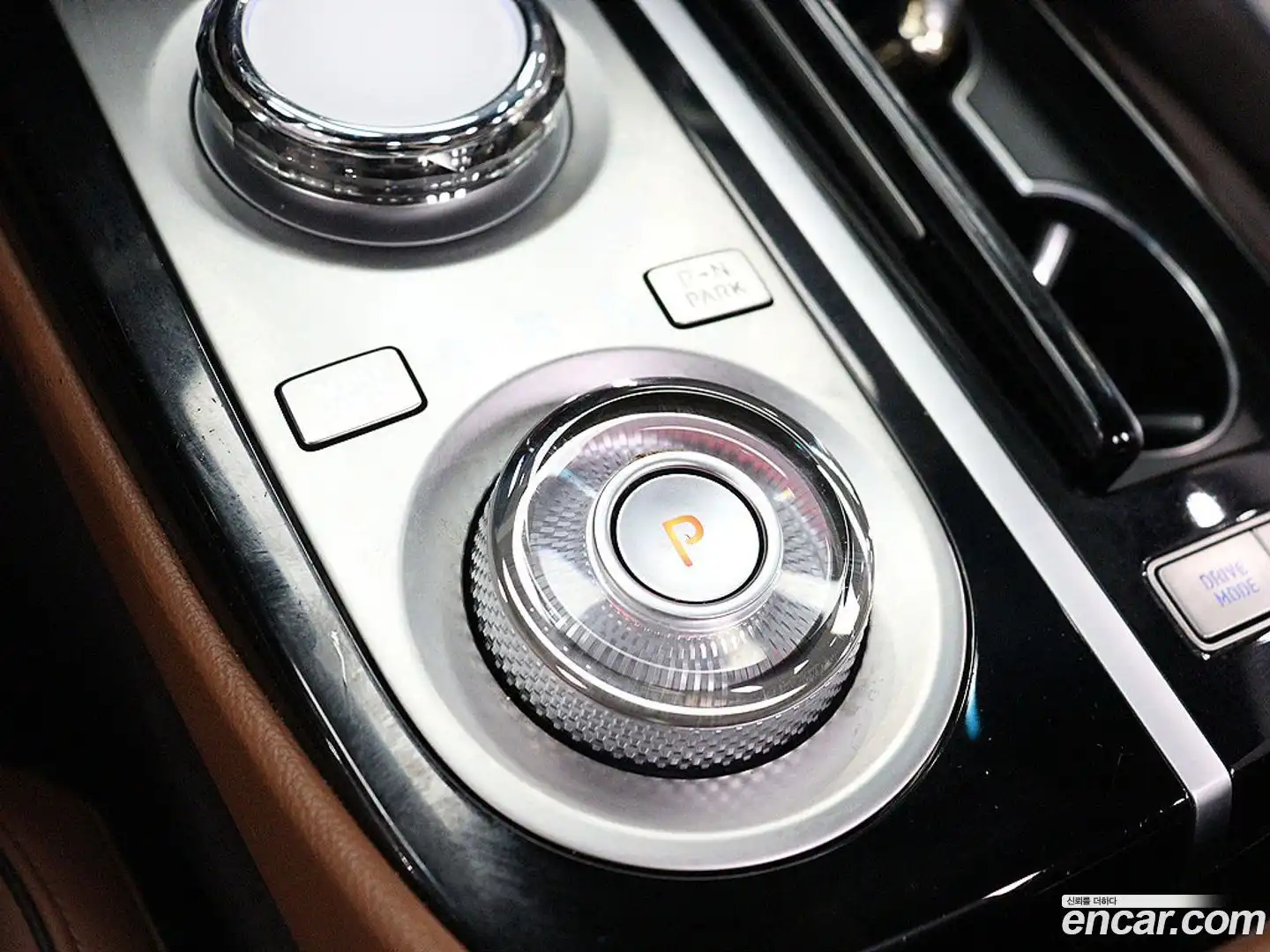 G80 Genesis 2023.0-INNER-009