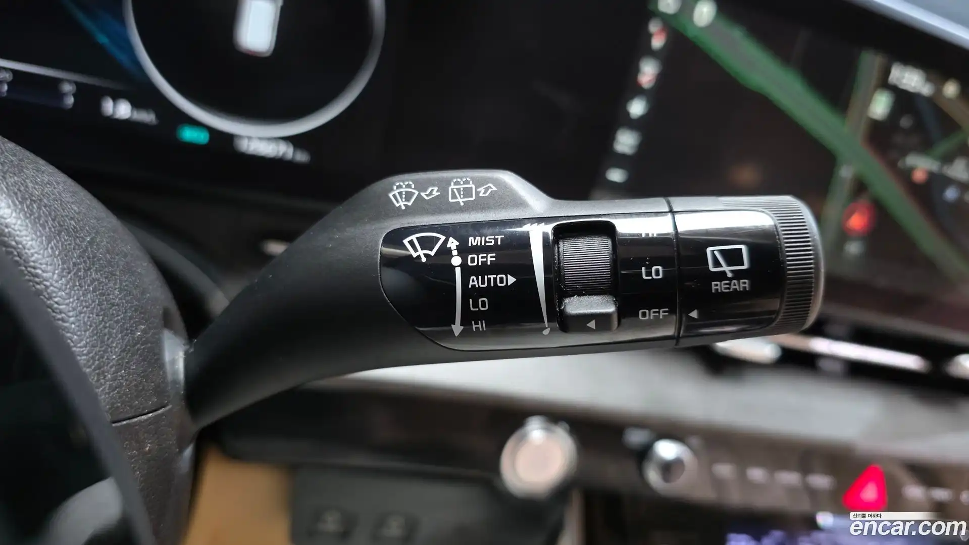 Canival Kia 2023.8-OPTION-024