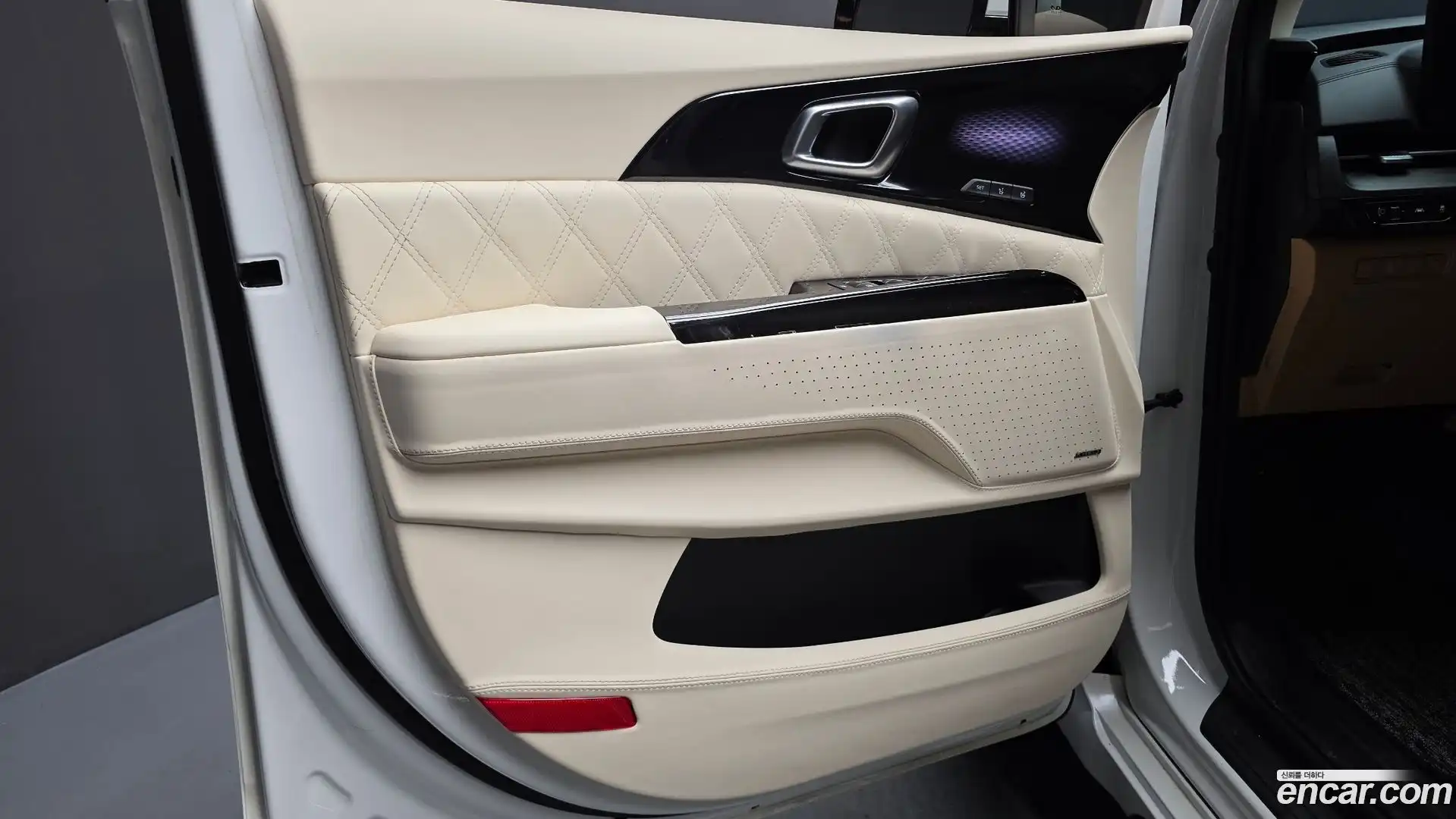 Canival Kia 2023.8-INNER-034