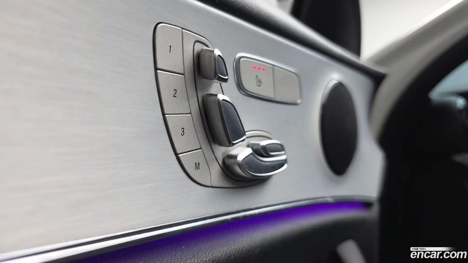 E-Class Mercedes-Benz 2020.11-OPTION-021