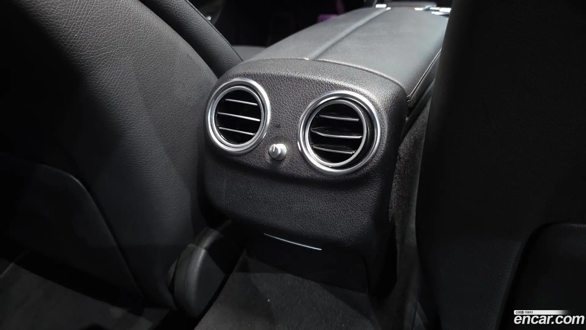 E-Class Mercedes-Benz 2020.11-OPTION-045