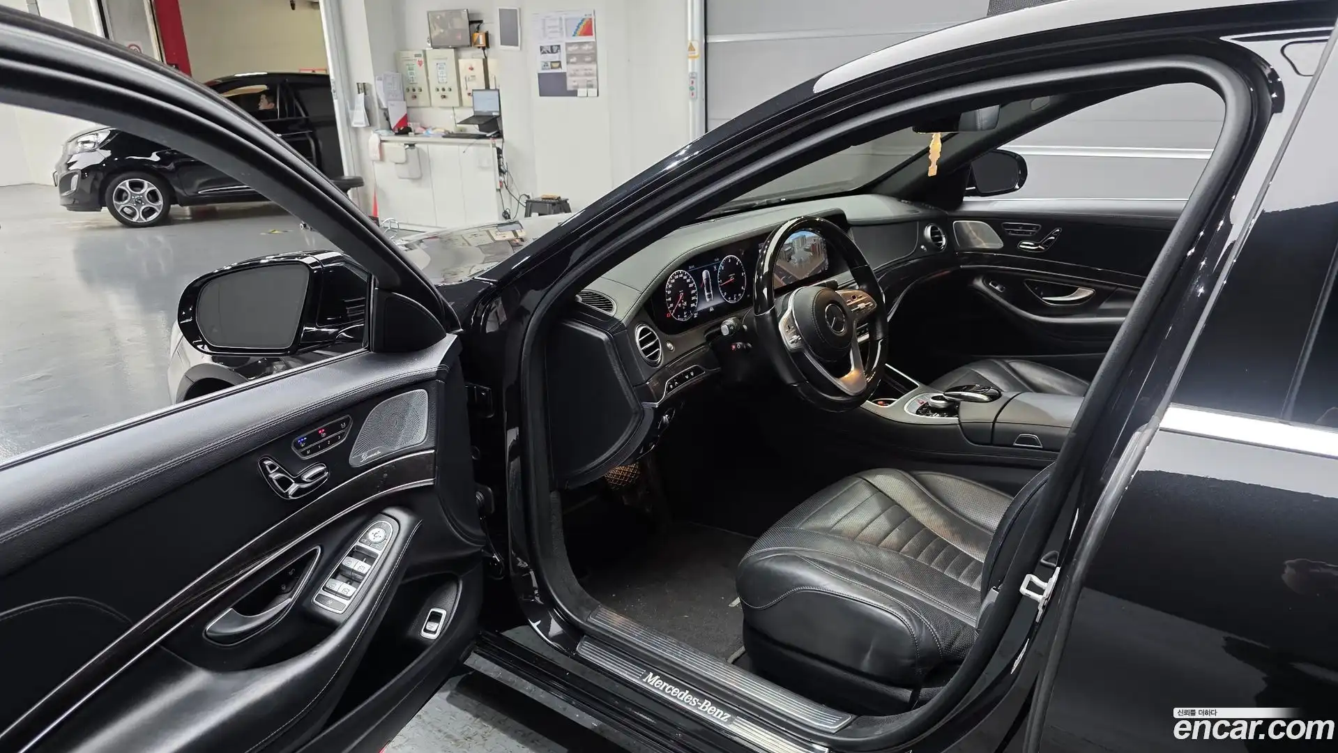 S-Class Mercedes-Benz 2018.0-INNER-010