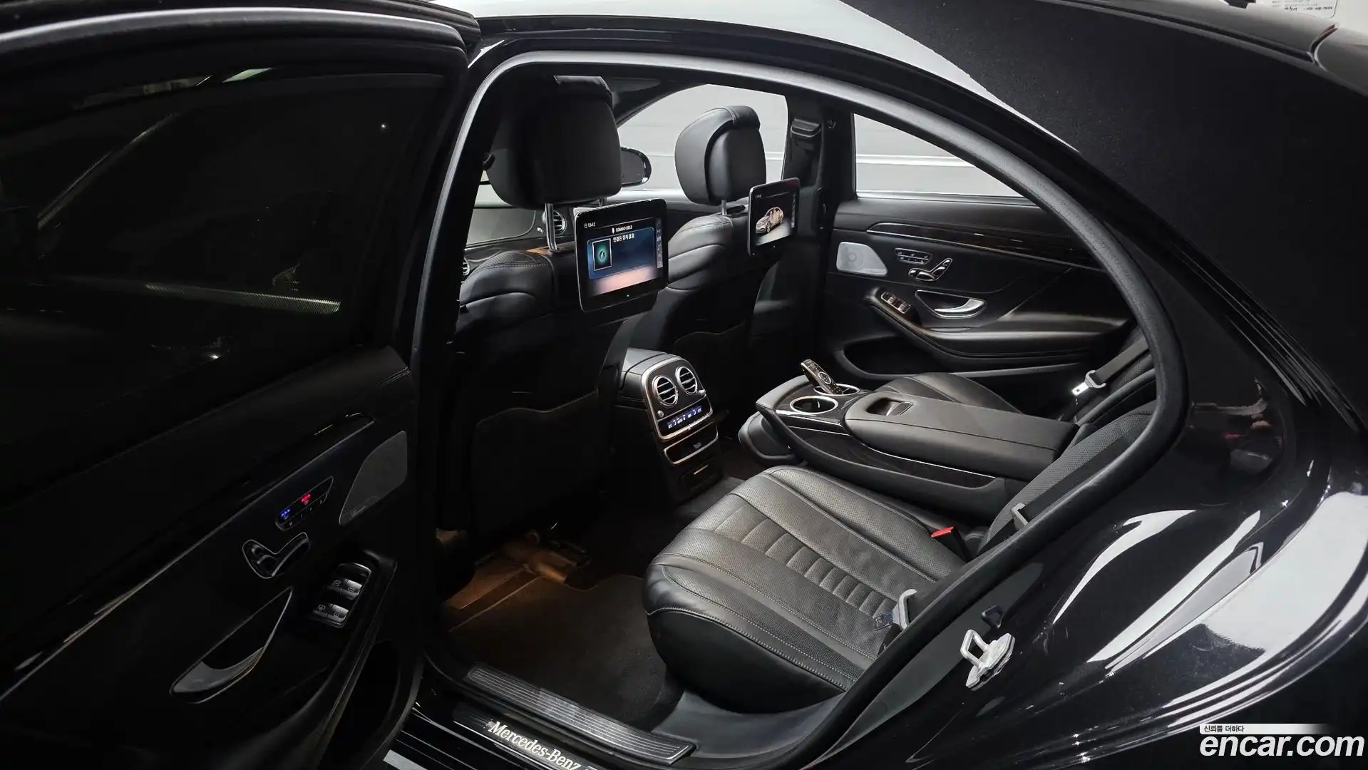 S-Class Mercedes-Benz 2018.0-OPTION-022