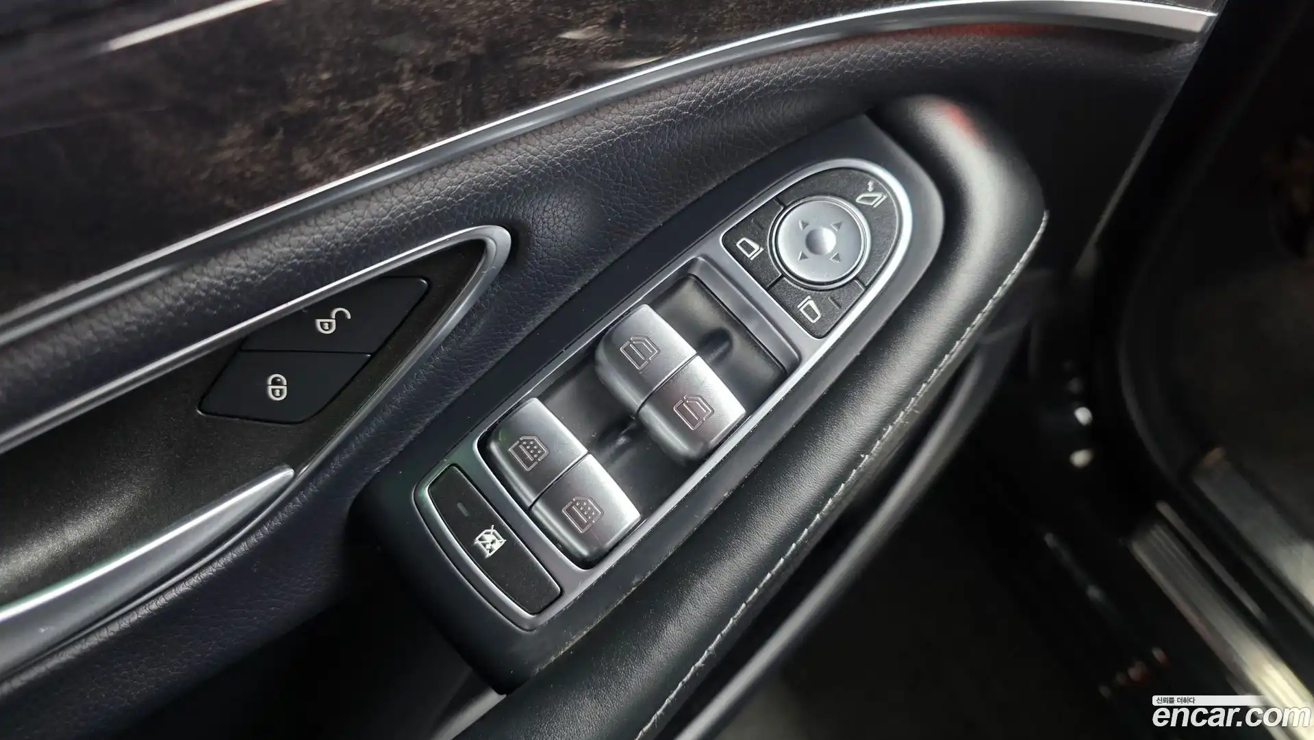 S-Class Mercedes-Benz 2018.0-OPTION-042