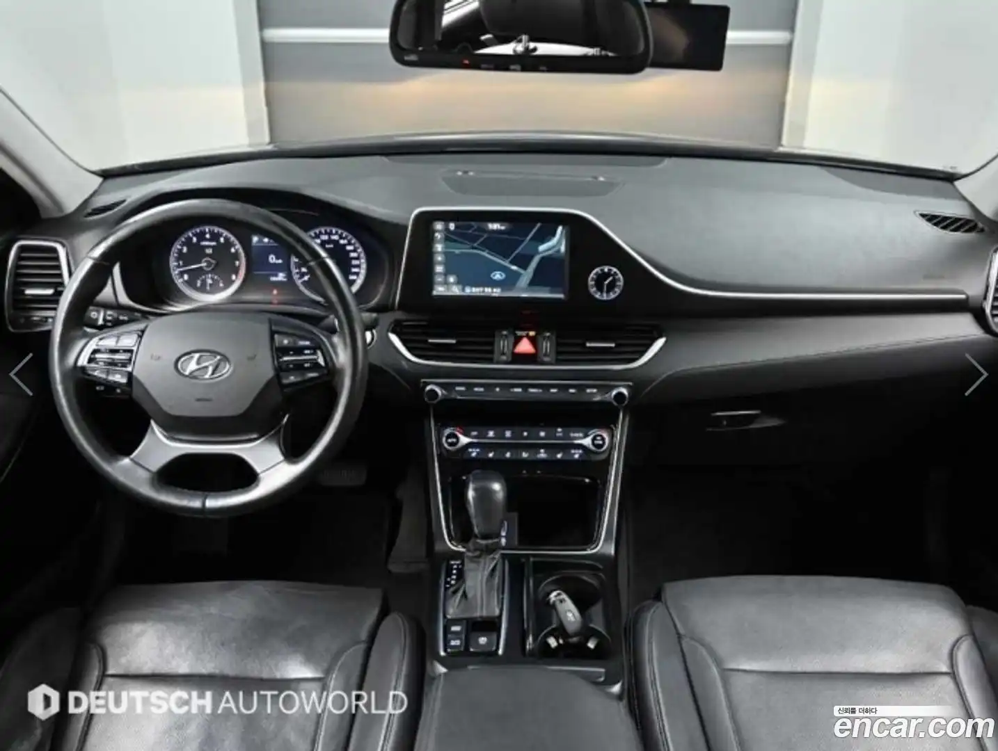 Grandeur Hyundai 2017.1-INNER-008