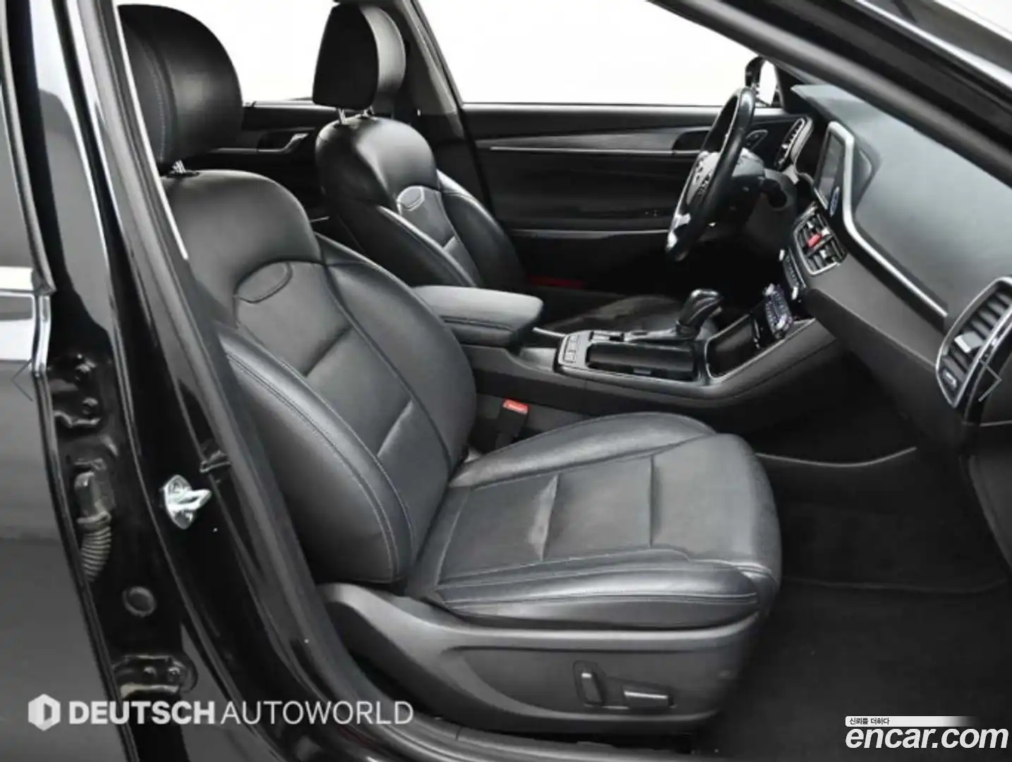 Grandeur Hyundai 2017.1-INNER-010