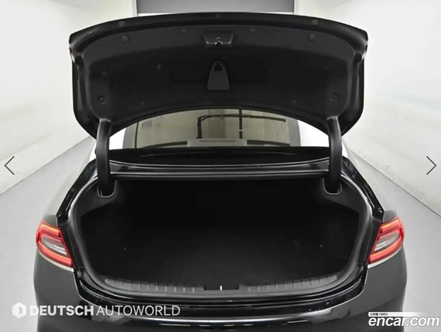 Grandeur Hyundai 2017.1-OPTION-023