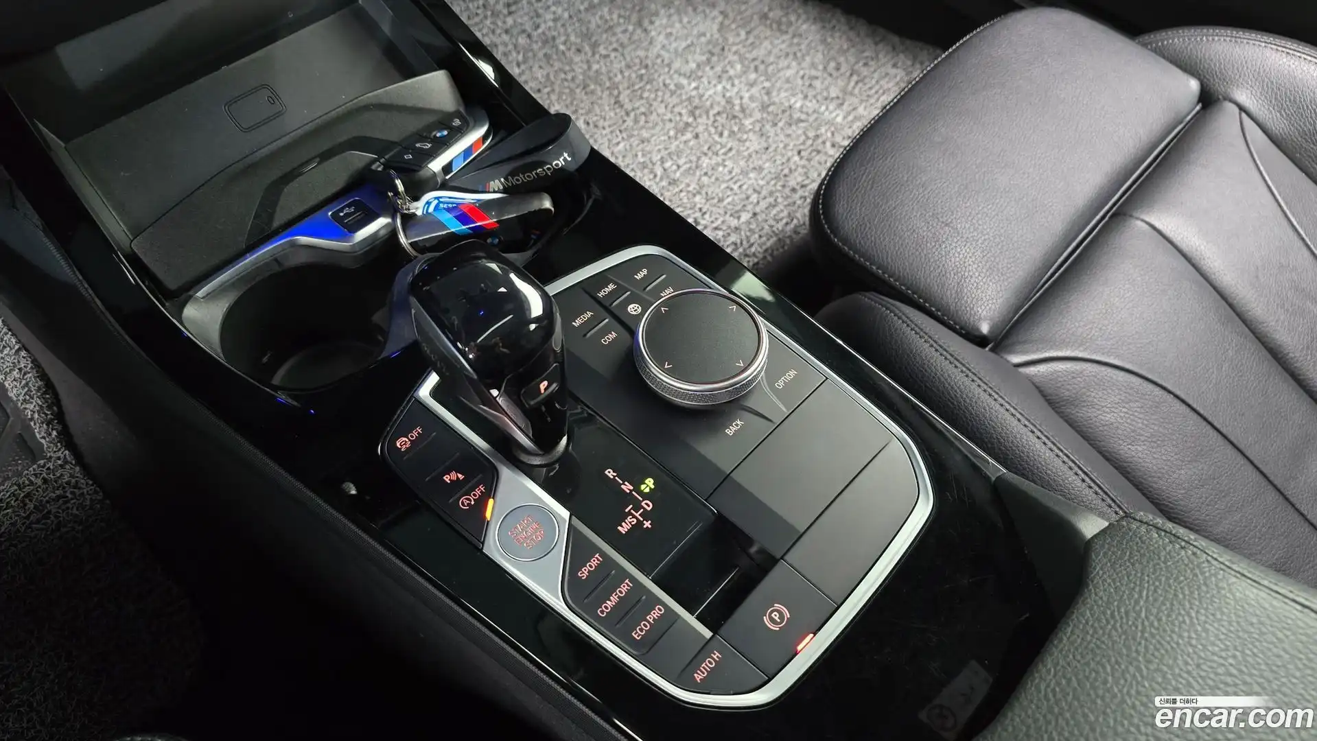 2-Series BMW 2022.8-INNER-009