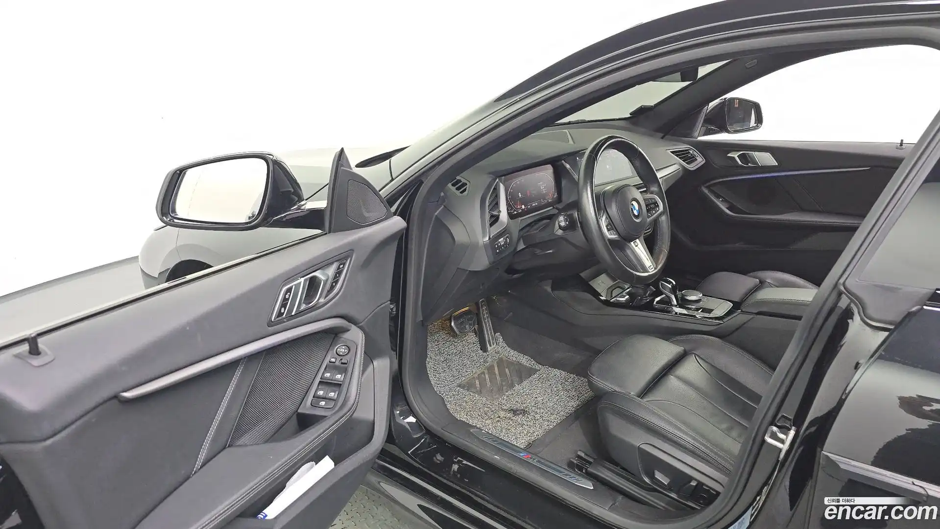 2-Series BMW 2022.8-INNER-010