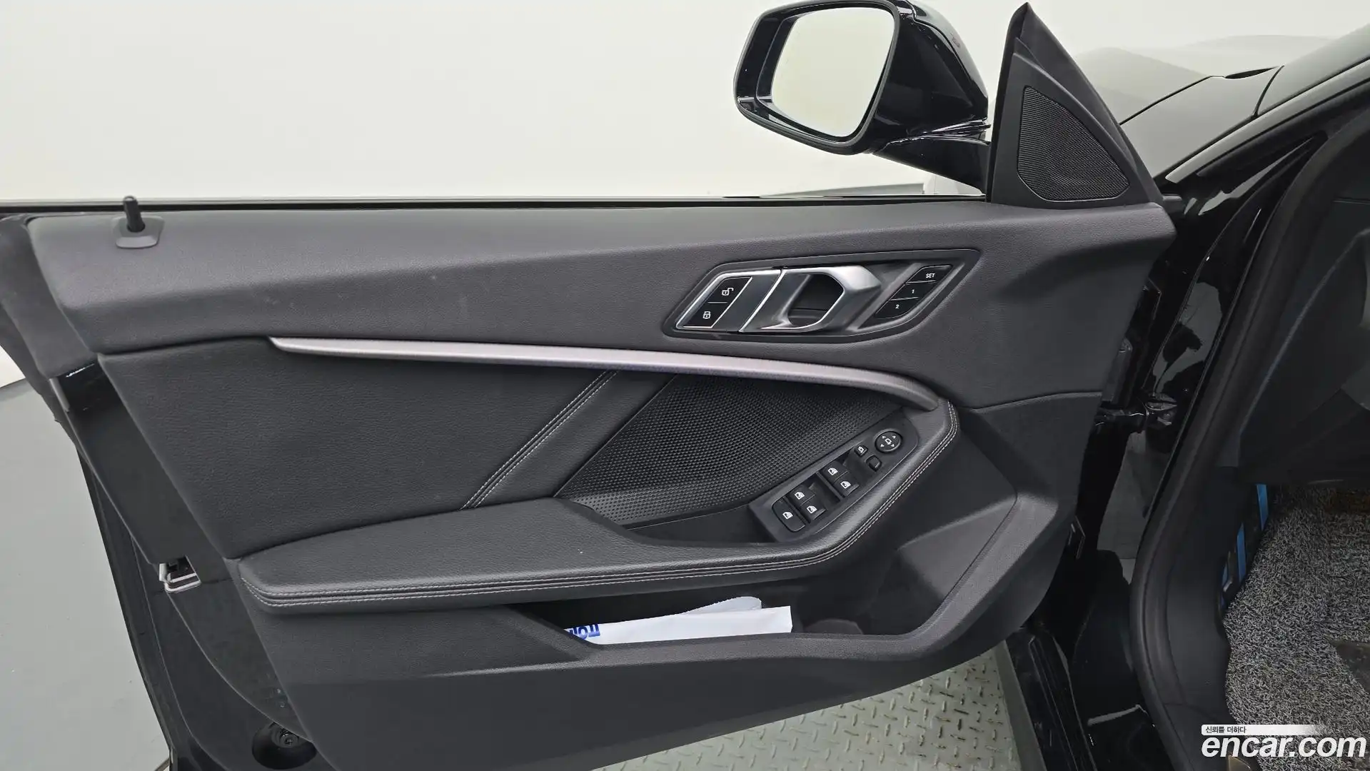 2-Series BMW 2022.8-INNER-034