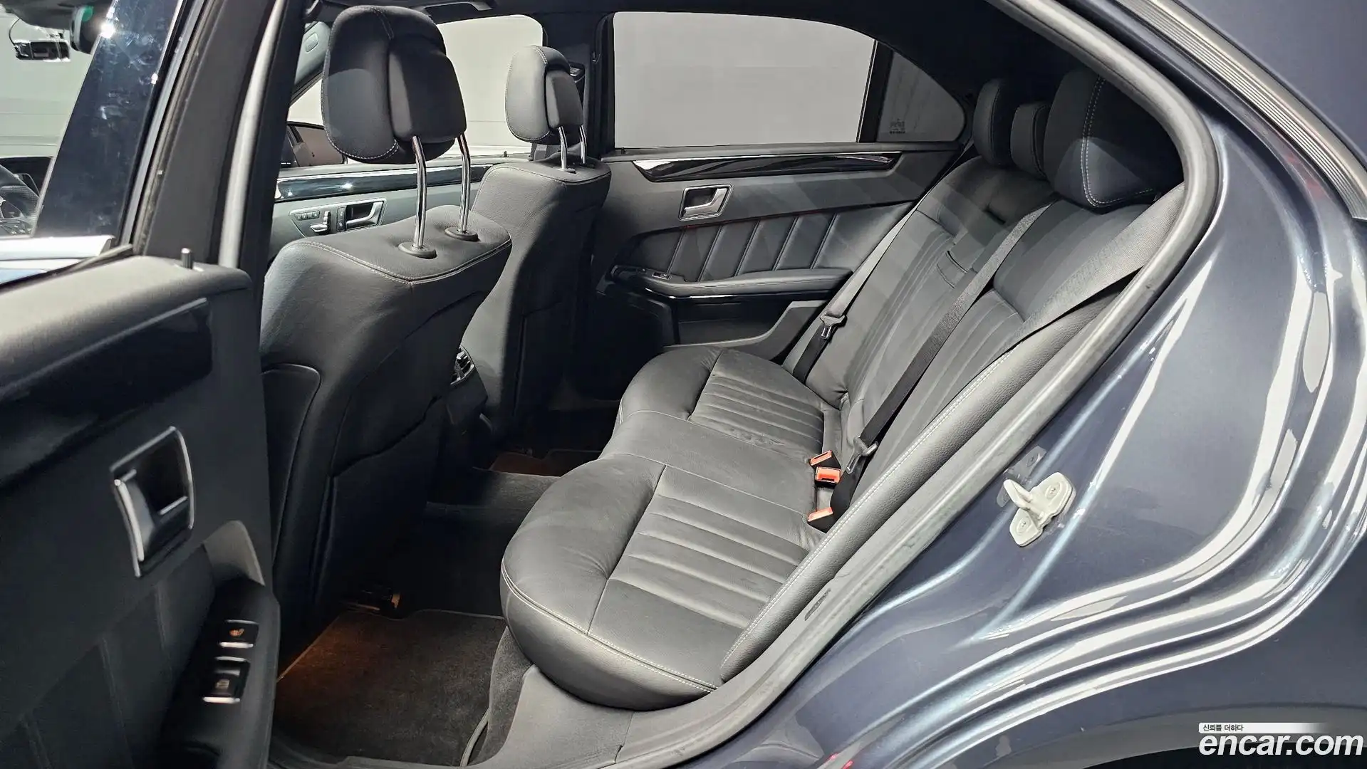 E-Class Mercedes-Benz 2013.8-OPTION-016