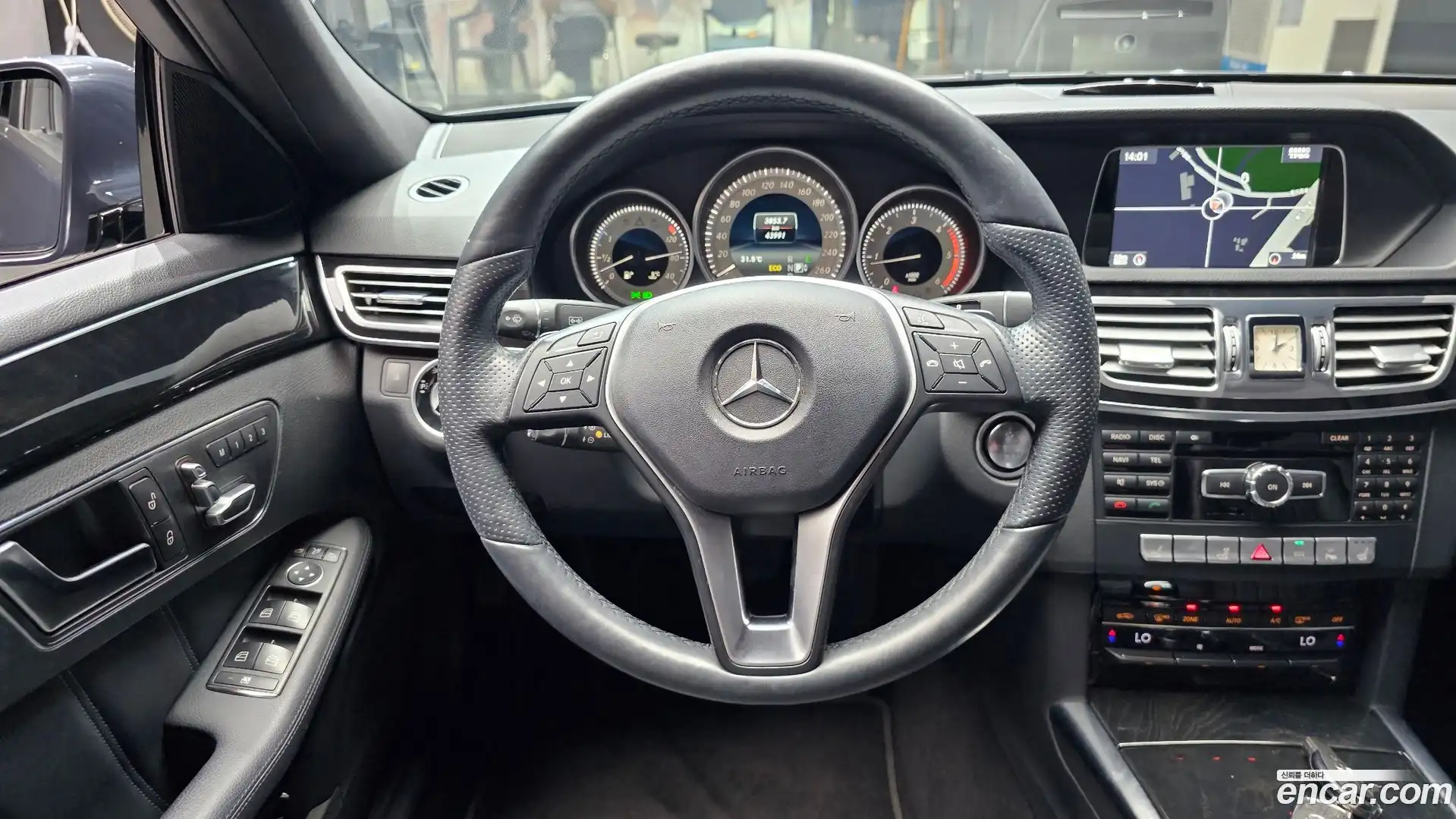 E-Class Mercedes-Benz 2013.8-OPTION-017